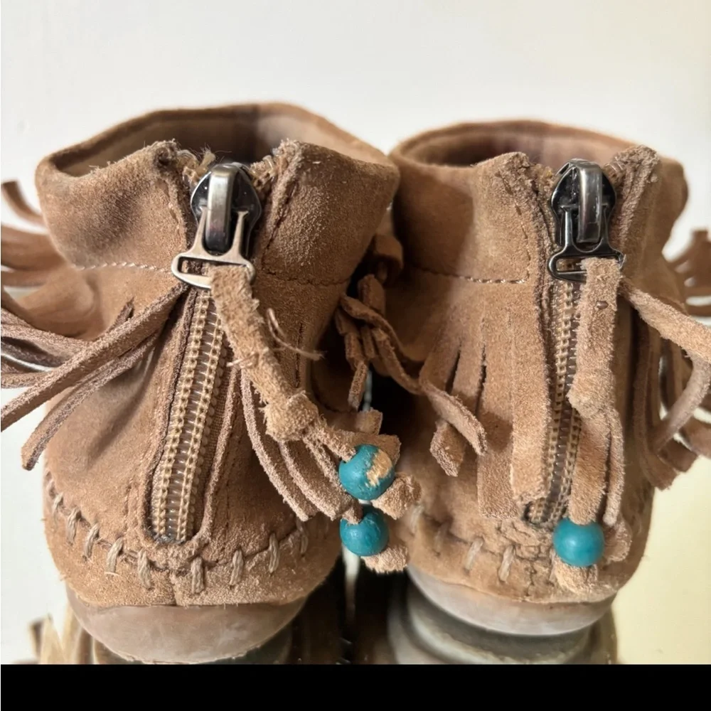 American Eagle Outfitters Fringe Moccasin Ankle Bootie Kids Shoe Size 6